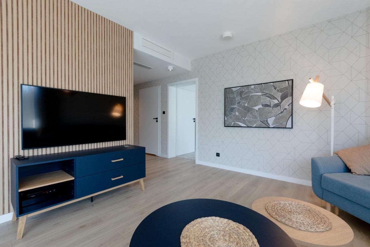 Apartament Pinea De Lux By Major Domus ポビエロボ エクステリア 写真