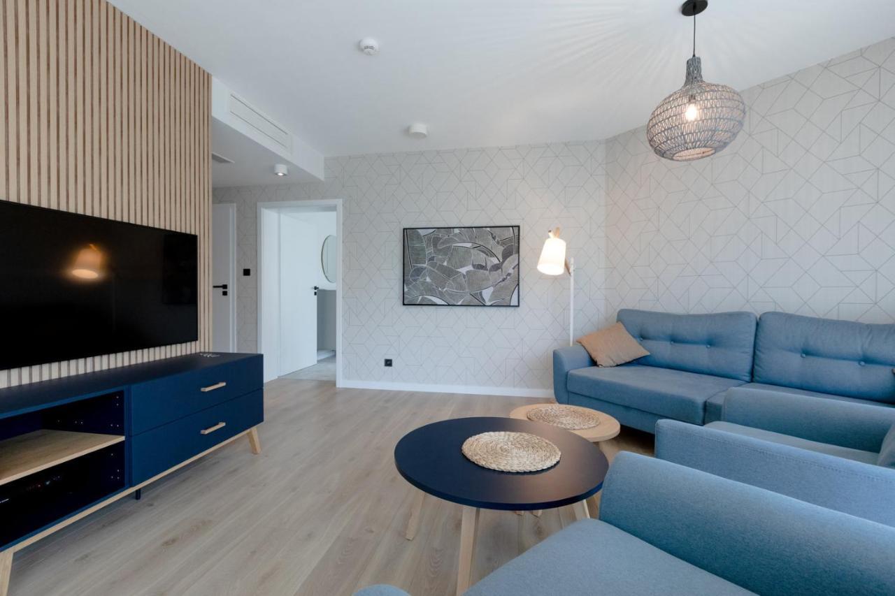 Apartament Pinea De Lux By Major Domus ポビエロボ エクステリア 写真