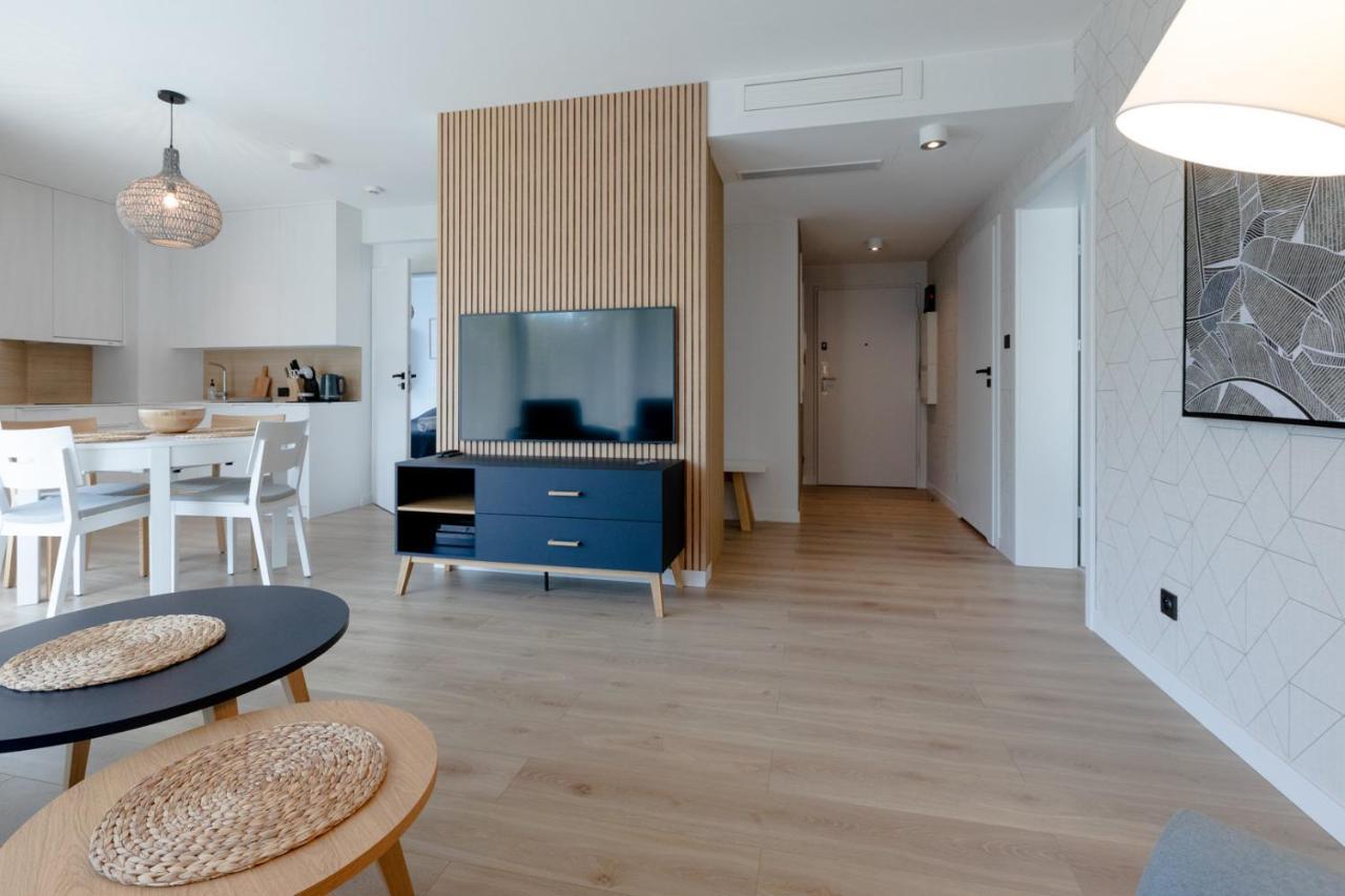 Apartament Pinea De Lux By Major Domus ポビエロボ エクステリア 写真