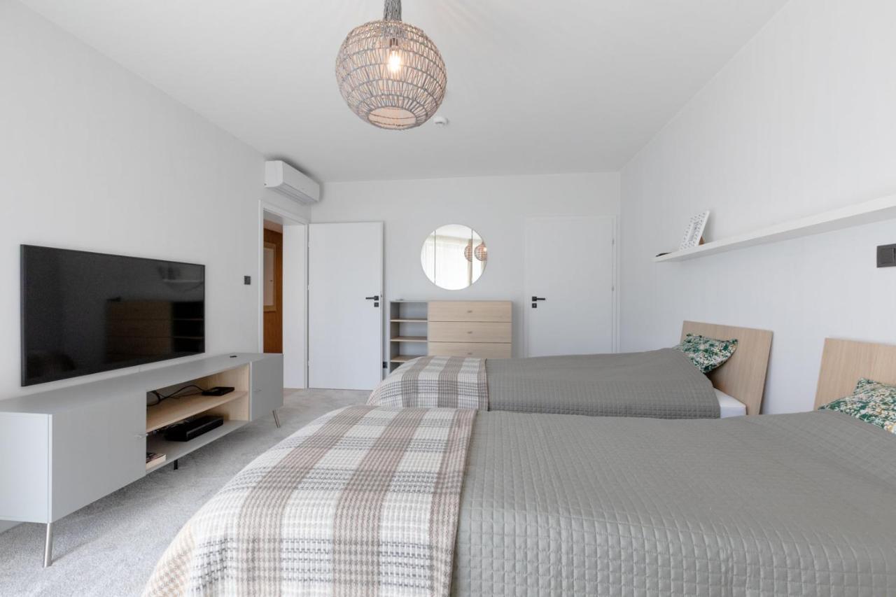 Apartament Pinea De Lux By Major Domus ポビエロボ エクステリア 写真