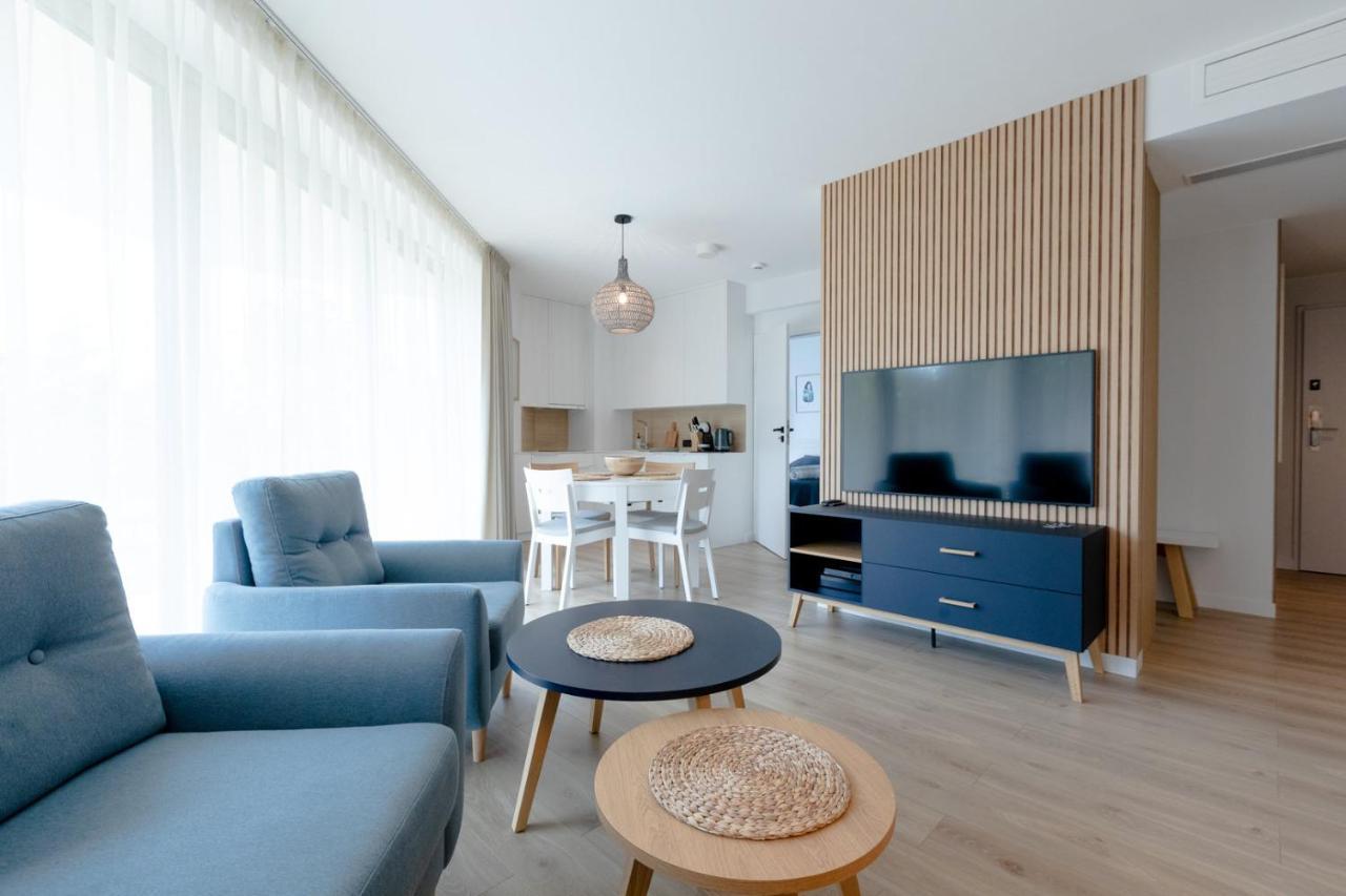 Apartament Pinea De Lux By Major Domus ポビエロボ エクステリア 写真