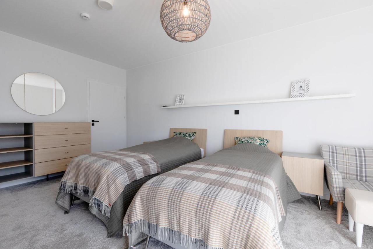 Apartament Pinea De Lux By Major Domus ポビエロボ エクステリア 写真