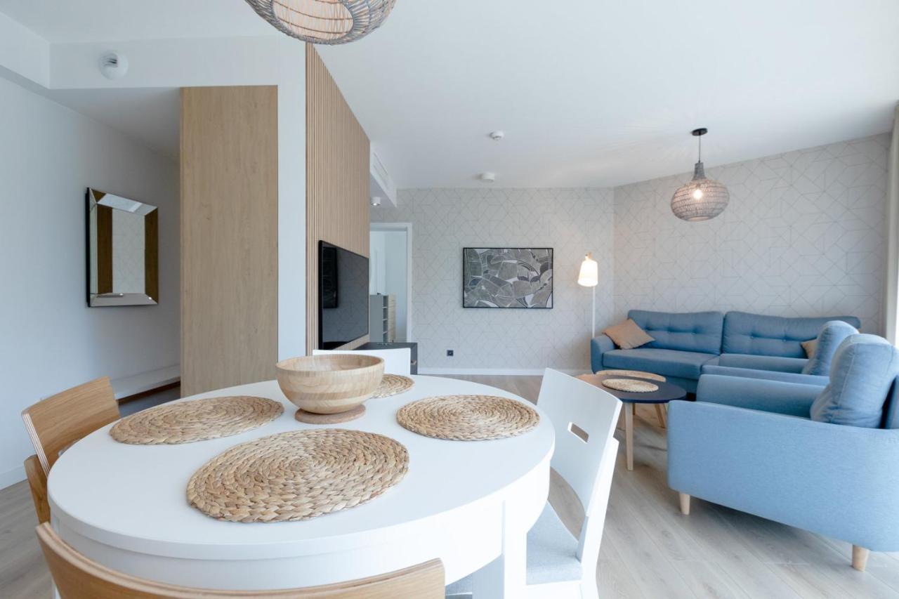 Apartament Pinea De Lux By Major Domus ポビエロボ エクステリア 写真