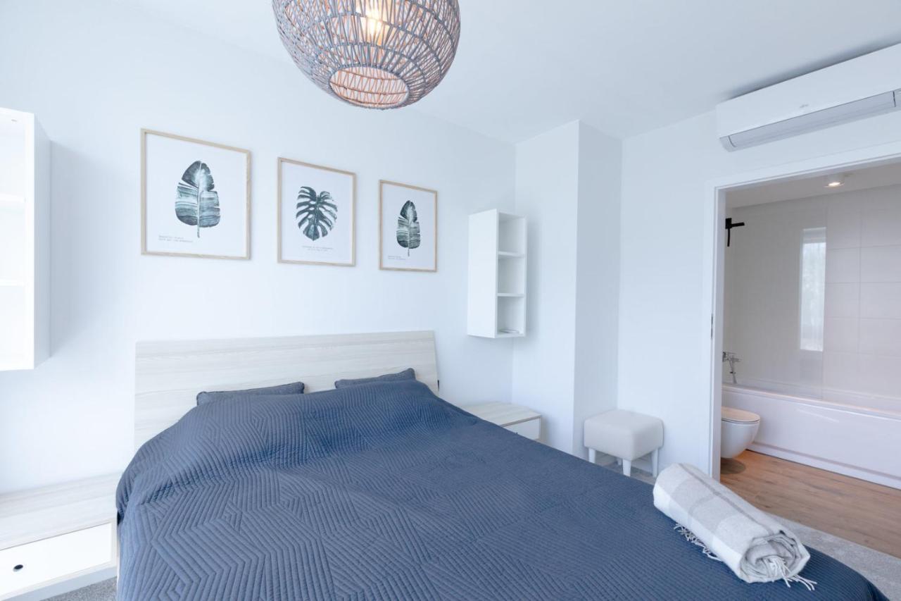 Apartament Pinea De Lux By Major Domus ポビエロボ エクステリア 写真